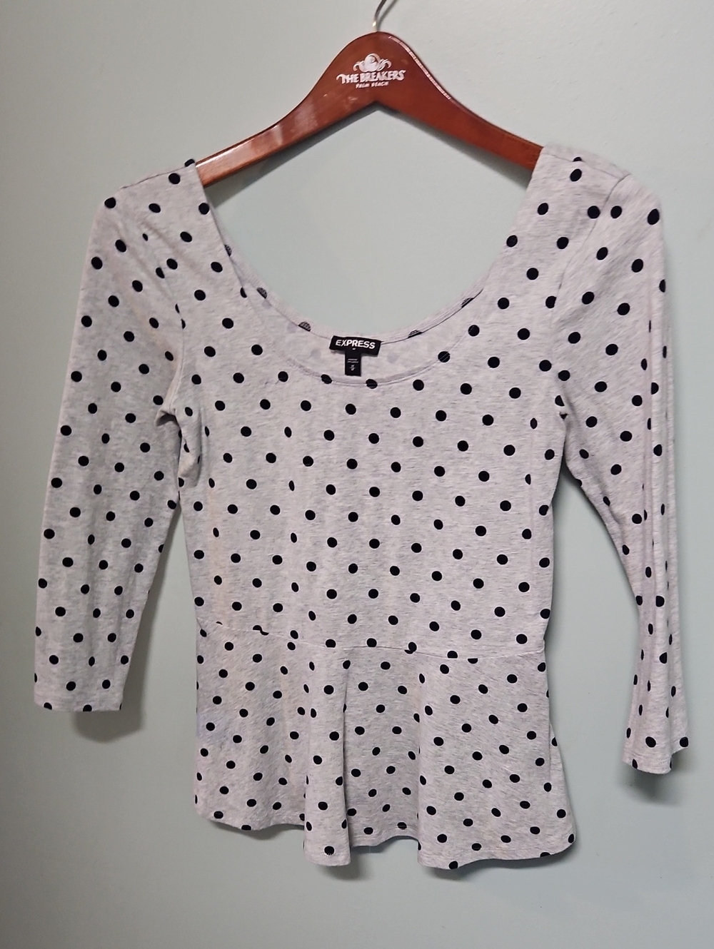 Express Women’s Gray Polka Dot Scoop Neck Peplum Top